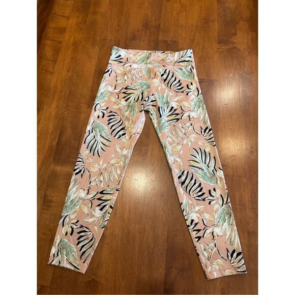 Woman’s Minkpink workout pants size medium - Picture 1 of 3